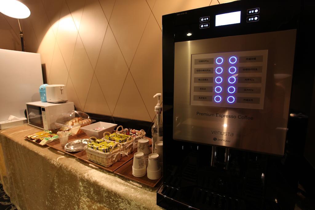 Hotel Cullinan Wangsimni Seoul Bagian luar foto